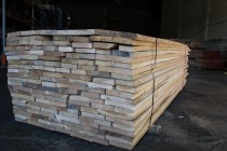 Доска столярная. Дуб. Длина 1-1,9 м, толщина 50 мм.