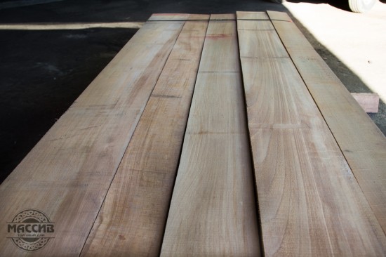 Доска столярная. Бук. Длина 1-1,9 м, толщина 50 мм