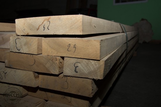 Доска столярная. Карагач (Кавказ). Длина 2 - 3,2 м, толщина 50 мм