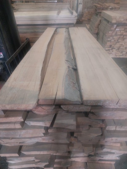 Доска столярная. Бук полуобрезной. Длина 2-3,2 м, толщина 50 мм