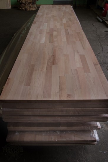 Ступени для лестницы. Дерево: Бук сращ. Размер: 40*600*1200