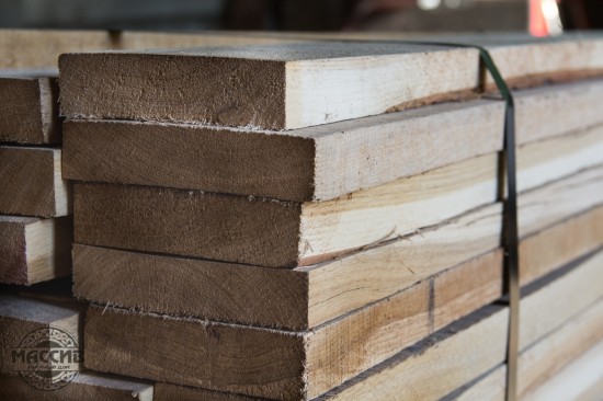 Доска столярная. Дуб. Длина 2-3,2 м, толщина 30 мм.