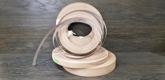 Кромка 24 мм из шпона Орех Американский (с клеем)